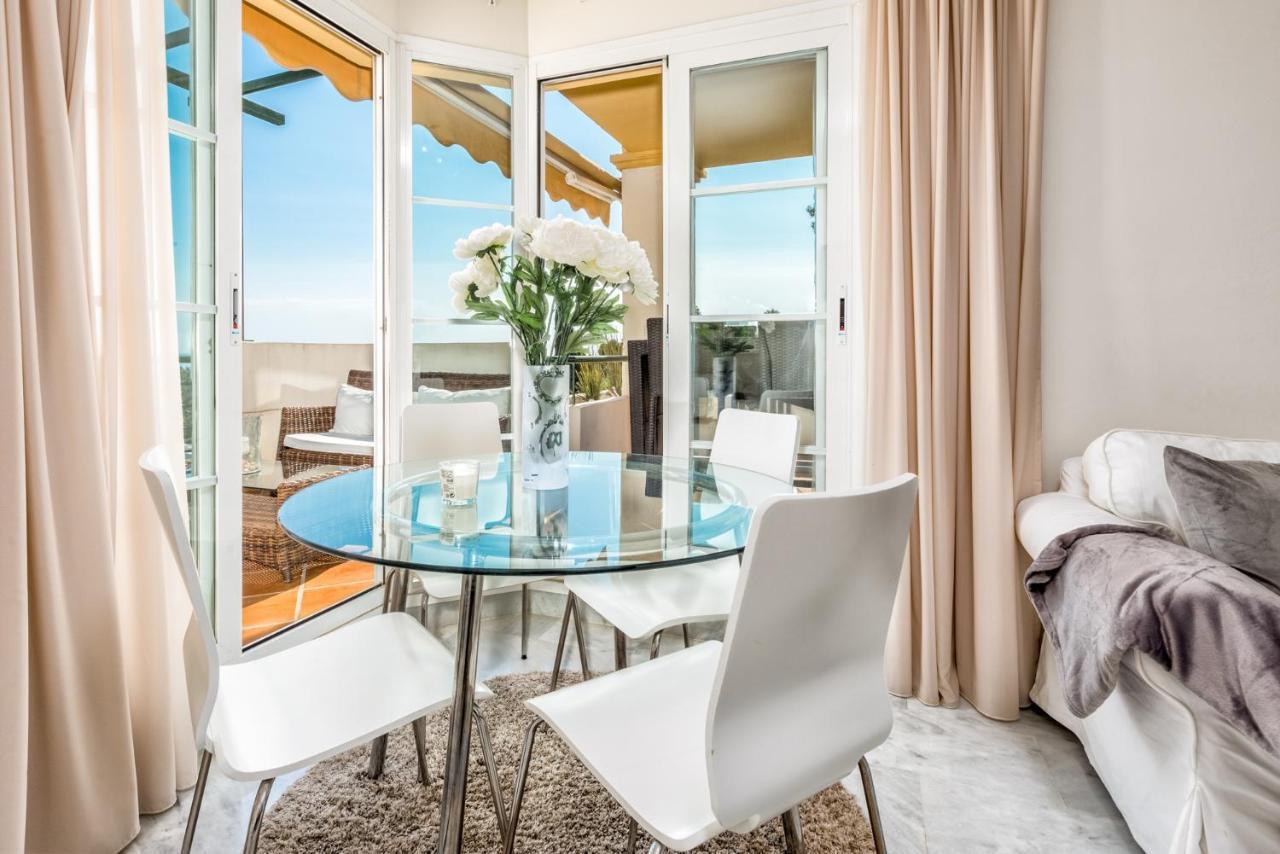 In Senorio De Aloha With Sea Views * Marbella